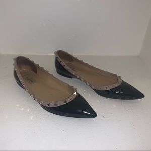 PATENT ROCKSTUD BALLET FLAT